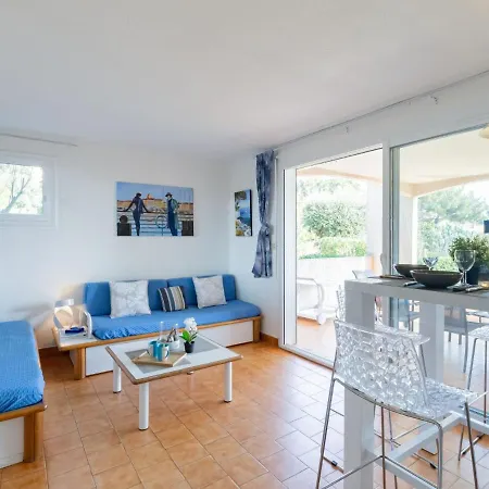 Les Coteaux De La Nartelle-27 By Interhome דירה סן-מקסים